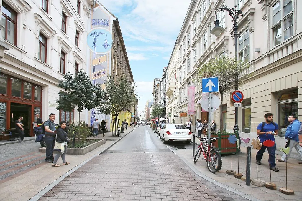 Budahomepest Budapesta 0*,